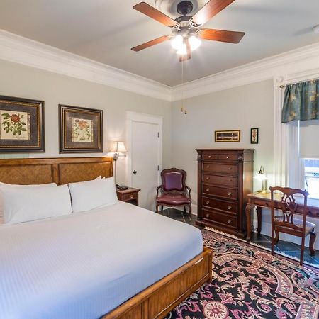 Chipman Hill Suites - Union Street Сент-Джон Экстерьер фото